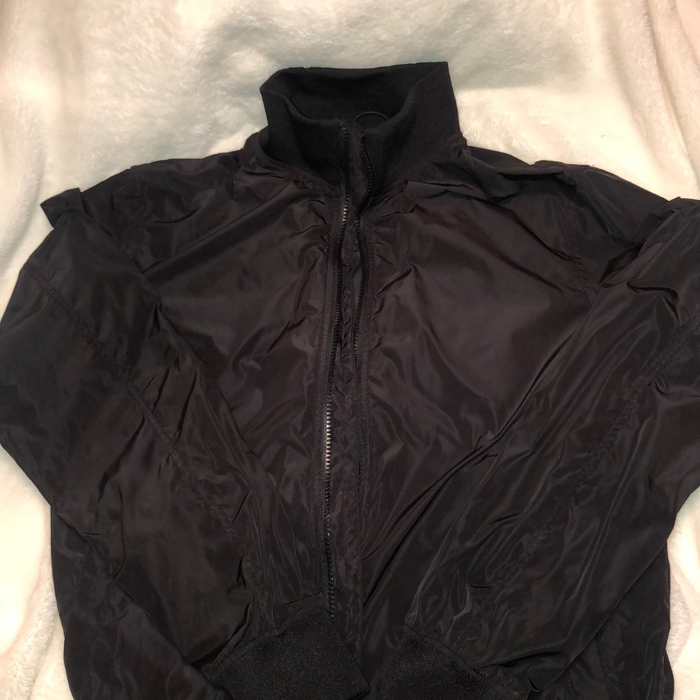 Basic wind breaker